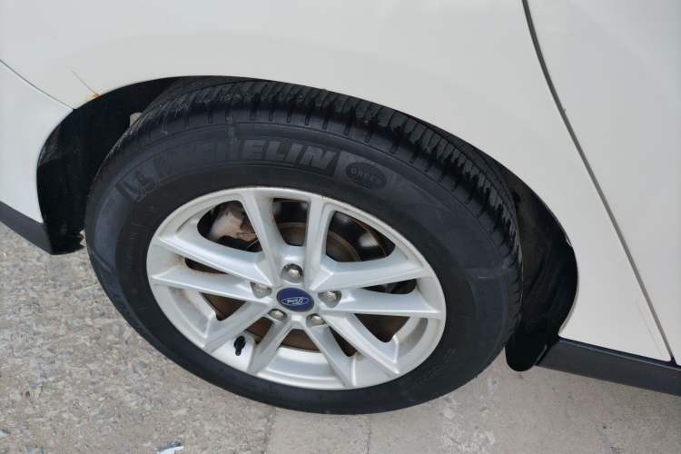 Used Ford Focus 2018 Two-Door Classic EcoBoost 125 Automatic Supercharged Style SmartDrive Edition