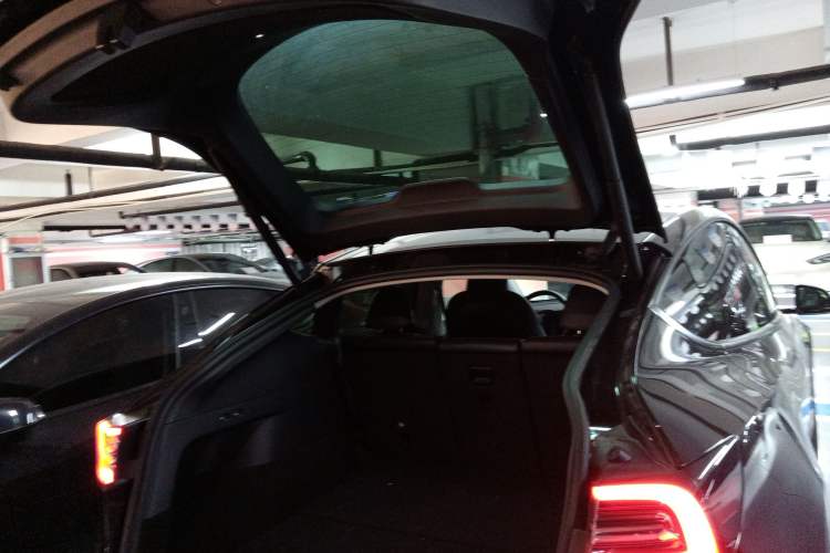 Used Tesla Model Y 2022 Rear-Wheel-Drive Version
