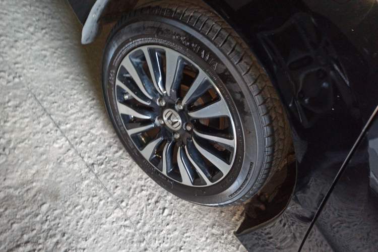 Used Honda Crider 2015 1.8L Automatic Luxury Edition
