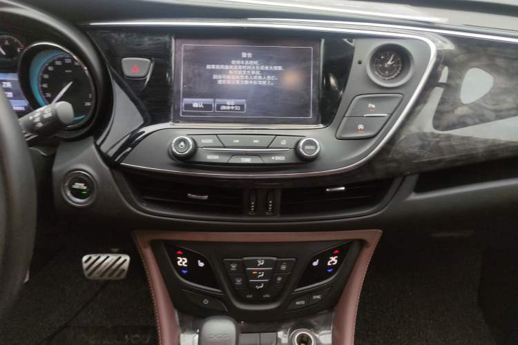 Used Buick Envision 2016 20T Two-Wheel-Drive Elite Model
