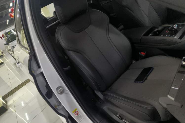 Used BYD Qin L 2025 DM-i Smart Drive 120KM Superior Model
