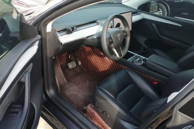 Used Tesla Model Y 2024 Rear-Wheel-Drive Version
