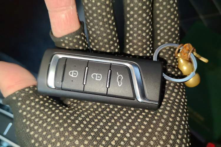 TDK.VehicleDetails.img