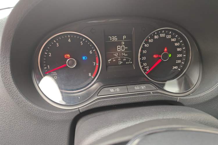 Used Volkswagen Polo 2016 1.6L Automatic Comfort Model
