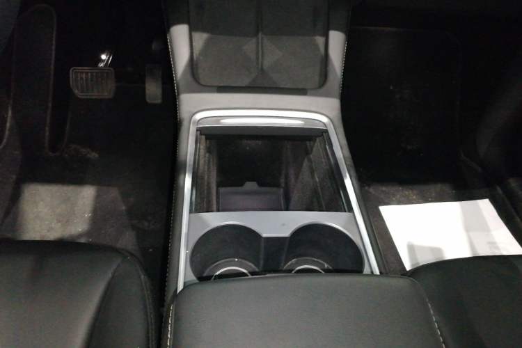 Used Tesla Model Y 2021 Long-Range All-Wheel-Drive Version