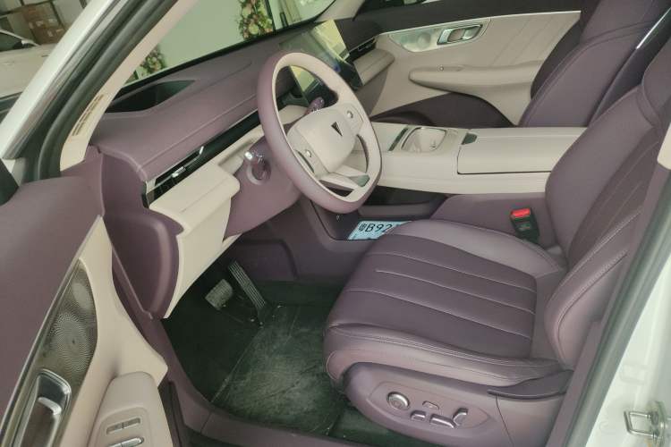 Used  S07 2026 230Ultra with Huawei Qiankun ADS SE Edition