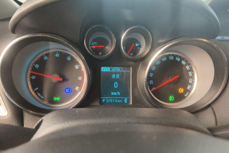 Used Buick Encore 2014 1.4T Automatic All-Wheel-Drive Flagship Edition