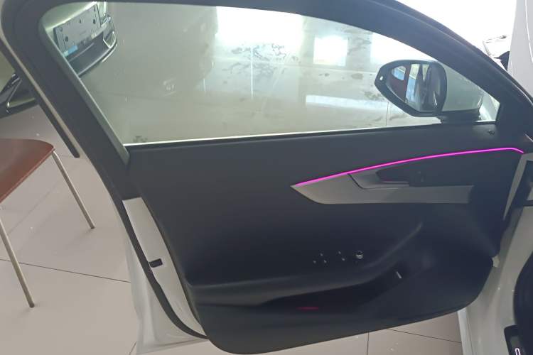 Used Audi A4L 2022 40 TFSI Fashion Dynamic Model
