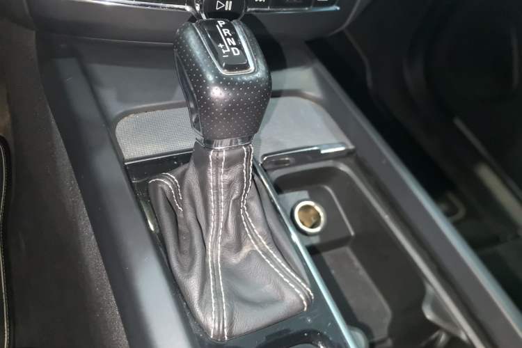 Used Volvo XC60 2018 T5 4x4 Smart & Sporty Edition
