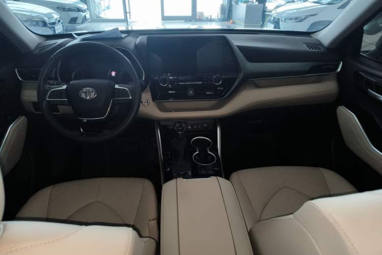 Used Toyota Highlander 2022 Dual-Engine 2.5L Two-Wheel Drive Prestige Edition 7-Seater
