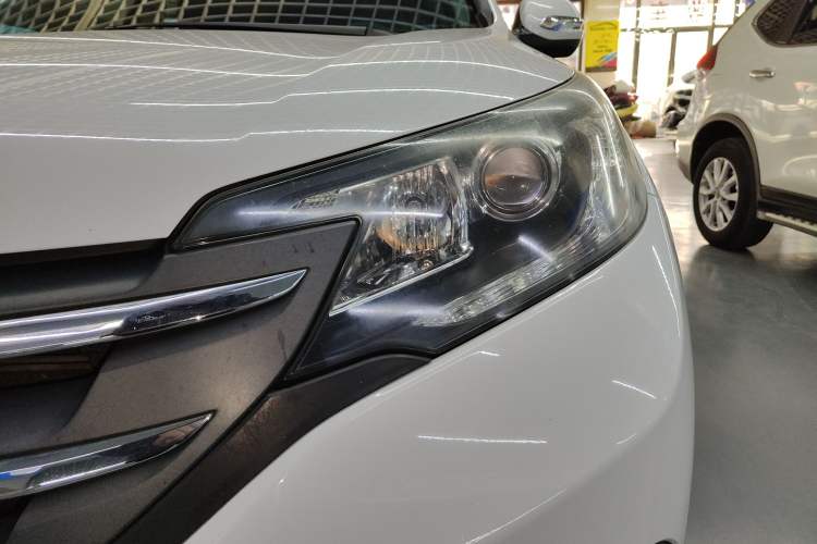 Used Honda CR-V 2012 2.0L two-wheel drive urban version
