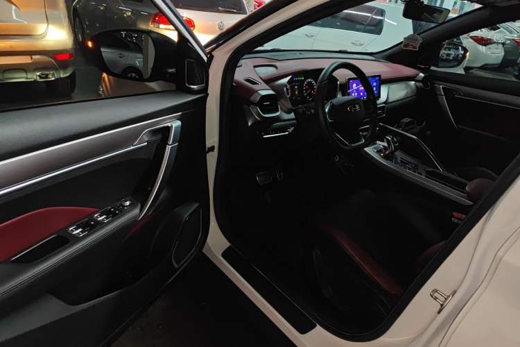 Used Geely Auto Coolray 2020 PRO 260T DCT Light Knight BSG
