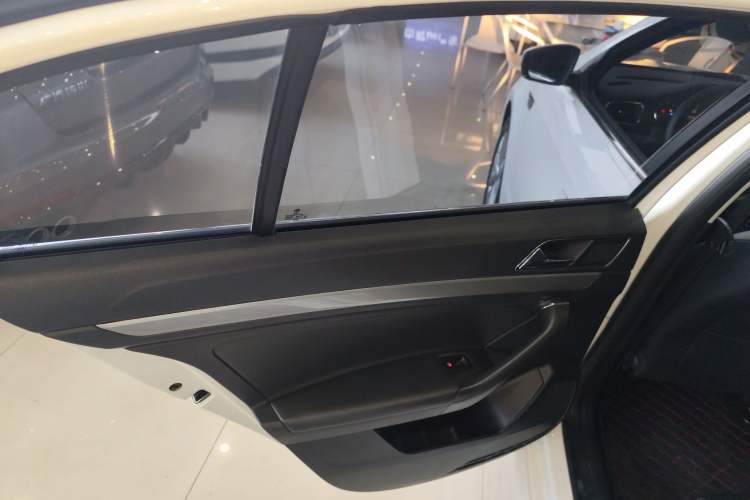 Used Volkswagen Lavida 2017 1.6L Automatic Comfort Edition