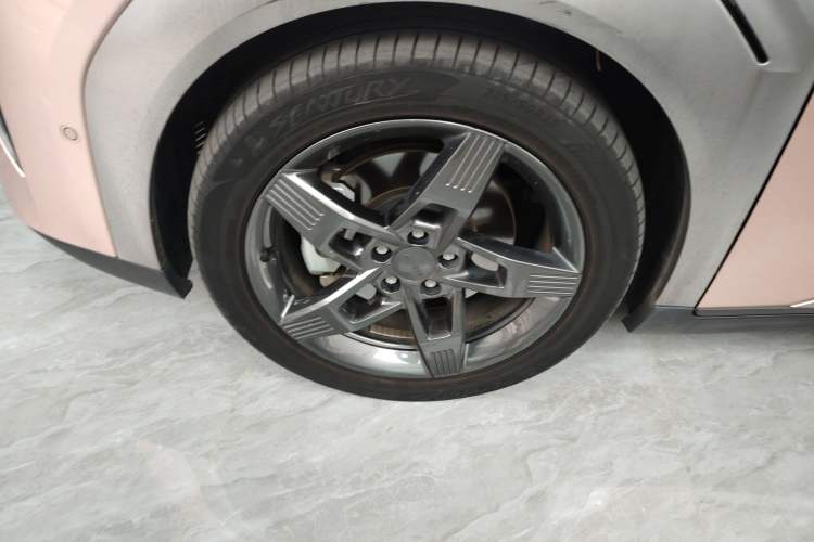 Used AION Y 2022 Plus 70 Tech Edition
