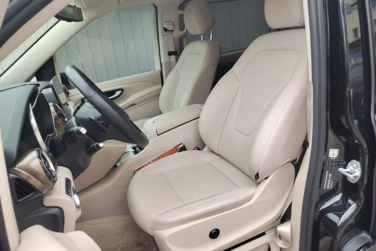 Used Mercedes-Benz V-Class 2021 V 260 L Long-wheelbase Luxury Edition