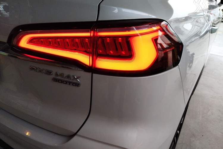 Used Roewe RX5 MAX 2021 Supreme Series 300TGI Automatic Luxury Cabin Edition