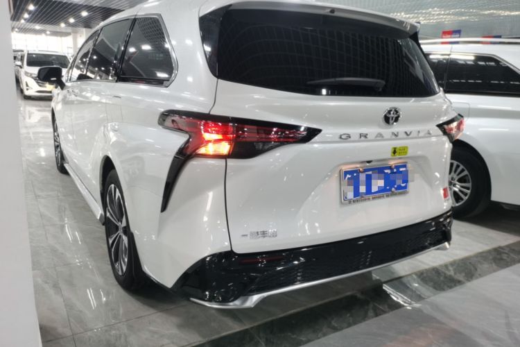 Used Toyota Granvia 2024 2.5L Hybrid Prestige PLUS Edition
