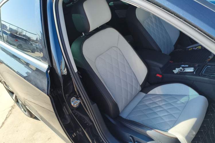 Used Volkswagen Magotan 2023 2 Million Units Limited-Edition 380TSI DSG Flagship Version
