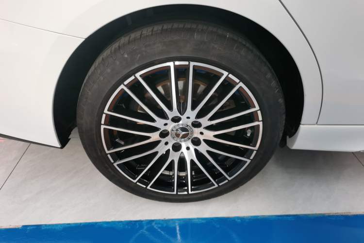 Used Mercedes-Benz C-Class 2024 Second Facelift C 260 L Sport Edition
