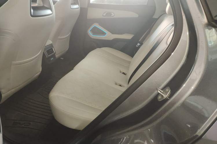 Used BYD Yuan UP 2025 Intelligent Driving Version 401 km Beyond-Range Edition
