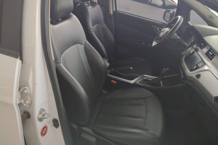 Used Geely Auto Vision X3 2019 Upgraded Model 1.5L CVT Elite Version
