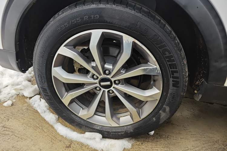 Used Wey VV6 2018 2.0T Two-Wheel-Drive Ultra-Luxury Version China V Standard
