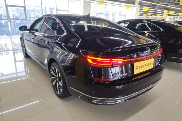 Used Volkswagen Passat 2022 330TSI Starry Elite Edition
