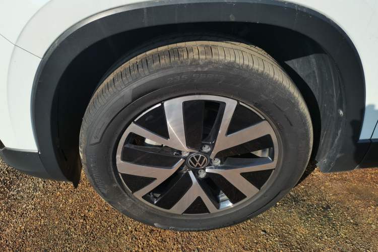 Used Volkswagen Tayron 2023 280TSI Two-Wheel-Drive Luxury Plus Advanced Version
