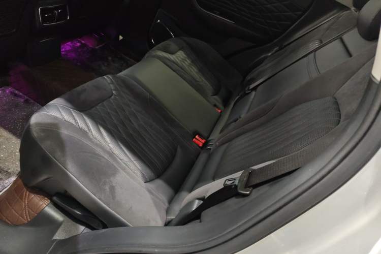 Used Hongqi HS5 2022 Revised Version 2.0T Smart Connect Flagship Edition
