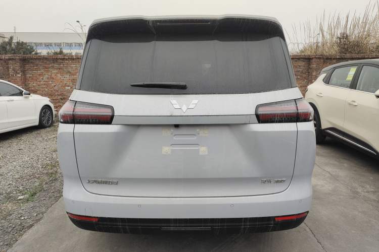 Used Wuling Wuling Starlight 730 2025 Model Pure Electric 500km Luxury Edition
