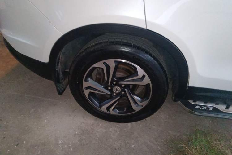 Used Dongfeng Aeolus AX7 2016 2.0L Automatic Zhiyi Trim