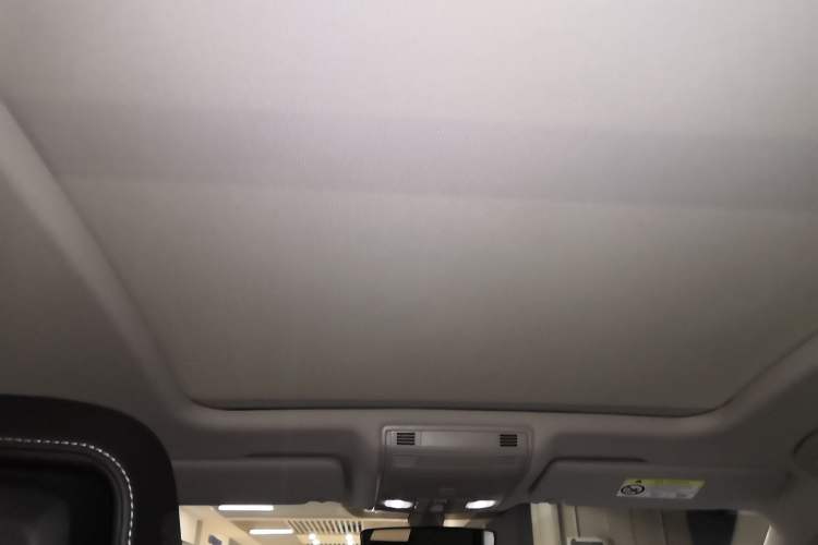 Used Volkswagen Magotan 2023 2 Million Units Limited Edition 330TSI DSG Leading Version
