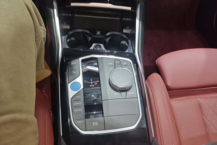 Used BMW i3 2024 eDrive 35 L
