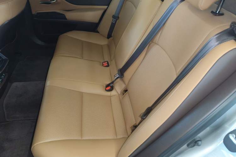 Used Lexus ES 2018 200 Excellence Edition China V Standard
