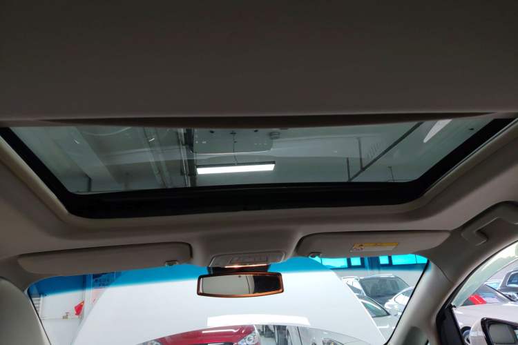 Used Buick GL8 2022 Land Business Class 652T Luxury Model
