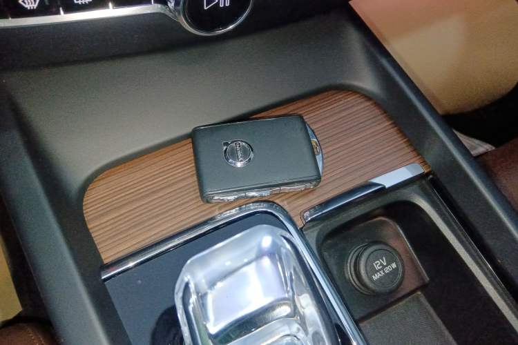 Used Volvo S60 2024 B4 Zhiyuan Luxury Edition