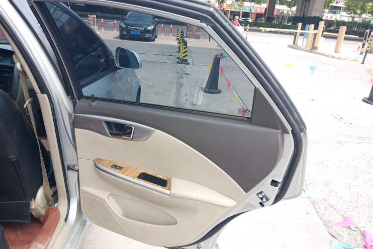 Used Buick Excelle 2015 1.5L Manual Classic Trim
