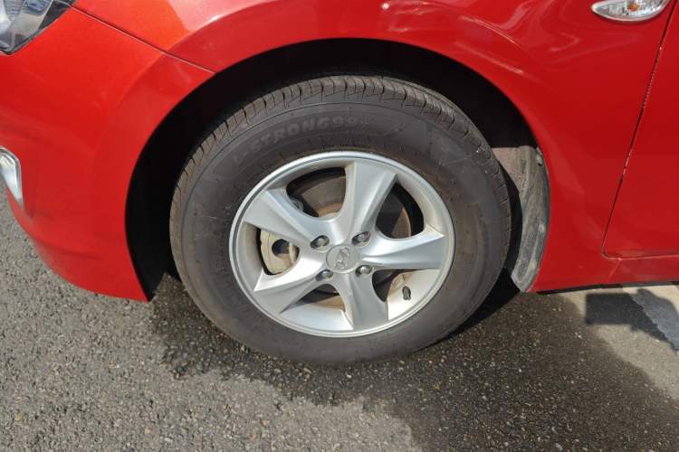 Used Hyundai Verna Ray 2014 1.4L Automatic GLX
