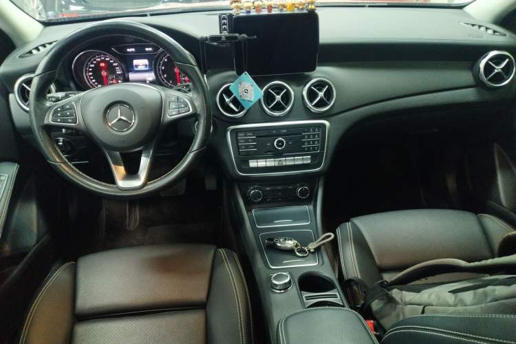 Used Mercedes-Benz GLA 2017 GLA 200 Fashion Model