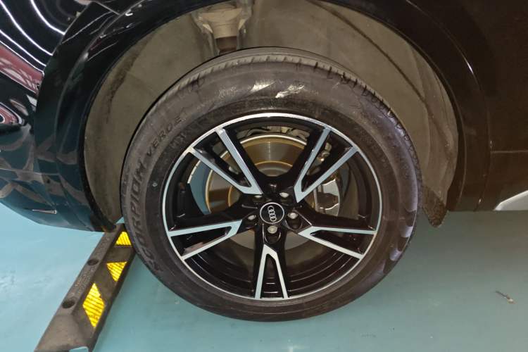 Used Audi Q5L 2021 40 TFSI Fashion Dynamic Model
