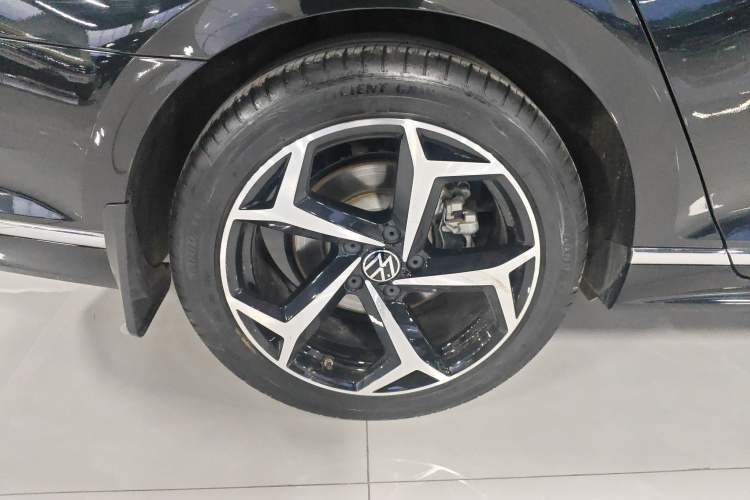 Used Volkswagen Magotan 2023 2 Million Units Commemorative Edition 330TSI DSG Luxury Version