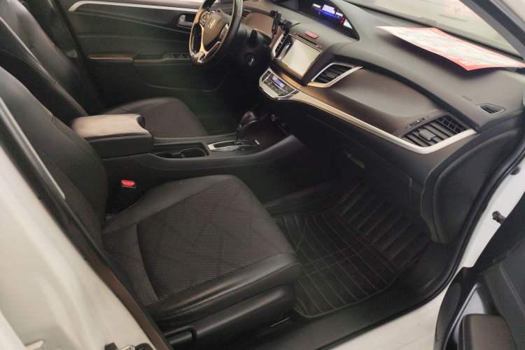 Used Honda Jade 2013 1.8L automatic Comfort version 5 seats
