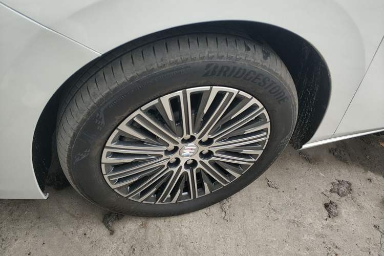 Used Buick GL8 New Energy 2024 Lu Zun Deluxe Edition 7-Seater