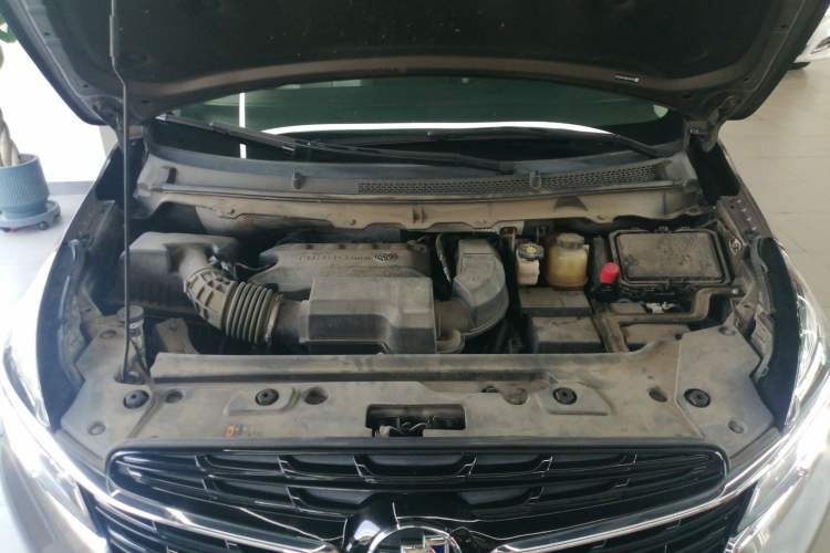 Used Buick GL8 2022 Land Cruiser Executive Class 652T Comfort Model
