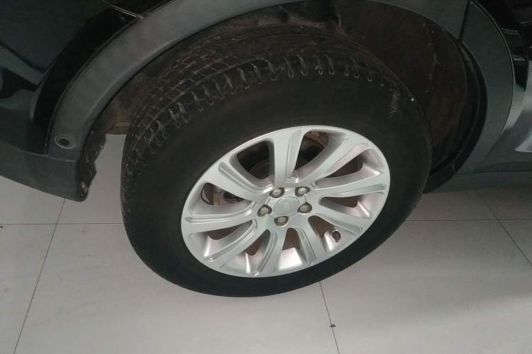 Used Land Rover Discovery Sport 2018 240 PS SE Version