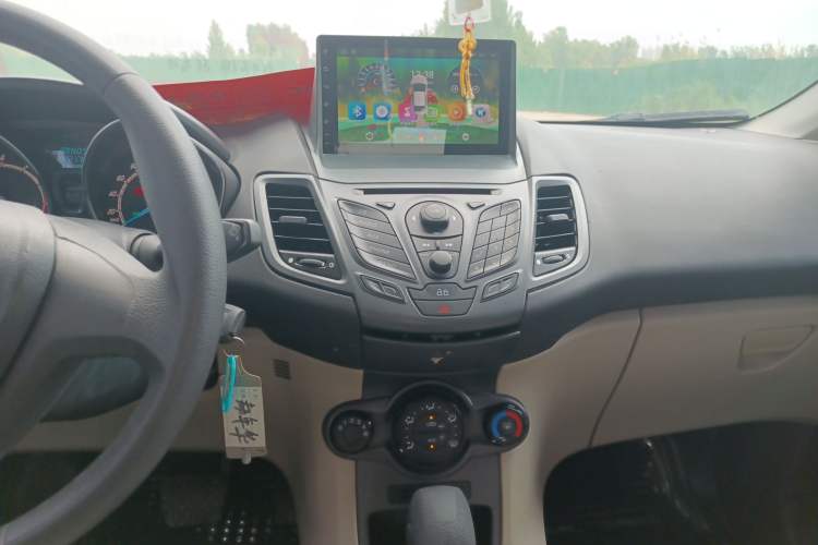 Used Ford Fiesta 2013 Sedan 1.5L Automatic Fashion Edition
