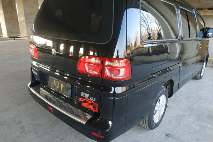 Used FORTHING Lingzhi 2023 M5L 1.6L Base Model 5 Seats
