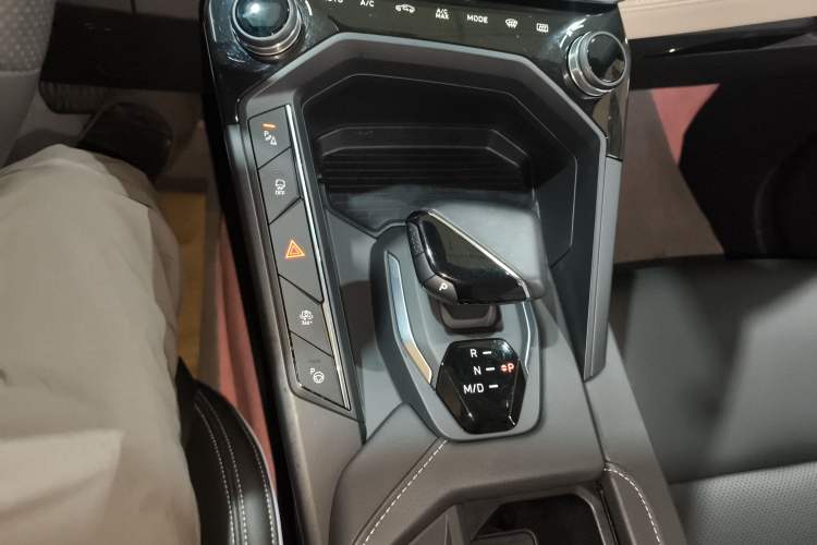 Used Lynk & Co 06 2023 Remix 1.5T Shero