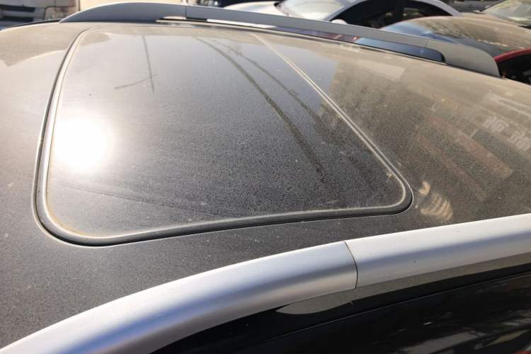 Used  Refine S3 2014 1.5L Manual Luxury Smart Model
