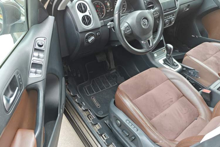 Used Volkswagen Tiguan 2015 2.0 TSI Automatic All-Wheel Drive Flagship Edition
